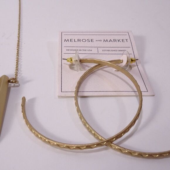 COPY - Bloomingdale's Aqua Howlite Necklace Nordstrom Etched Hoop Earrings NWT … - Picture 4 of 4